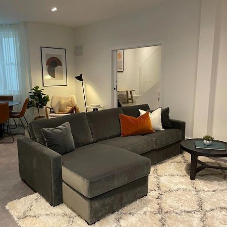 Brand New 3-Bedroom Home In Londres Exterior foto