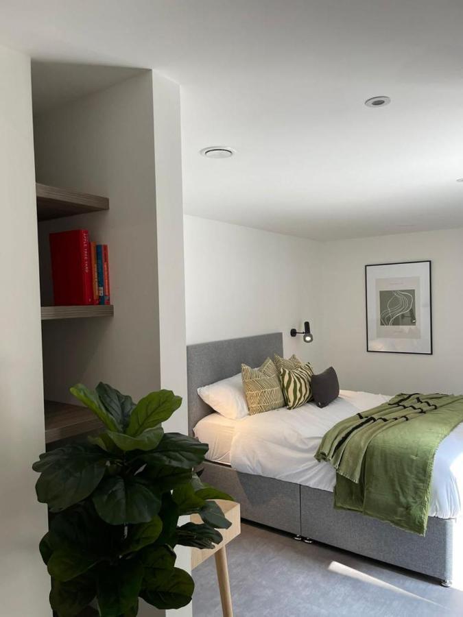 Brand New 3-Bedroom Home In Londres Exterior foto