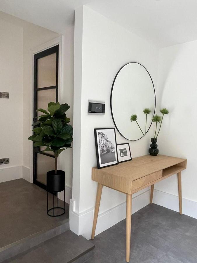 Brand New 3-Bedroom Home In Londres Exterior foto