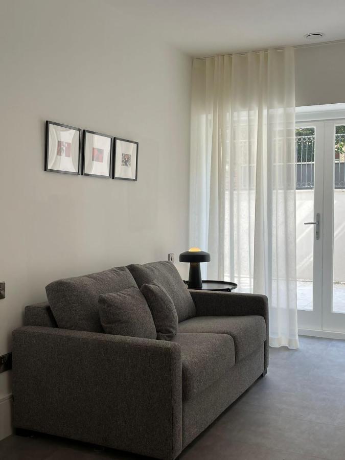 Brand New 3-Bedroom Home In Londres Exterior foto